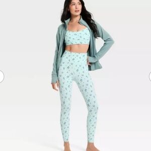 All in motion everyday soft sports bra and leggings